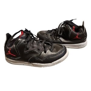 Nike Kids Black and Red Sneakers